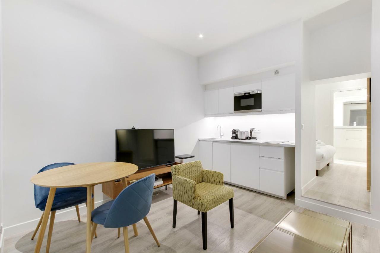 Pick A Flat'S Apartment In Batignolles - Passage Cardinet Париж Екстер'єр фото
